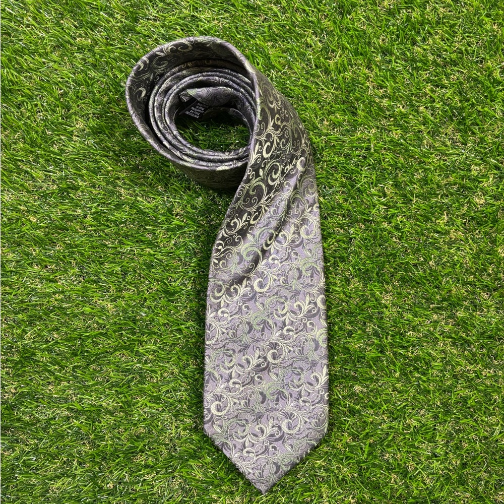 Van Heusen Silver Green pattern tie
